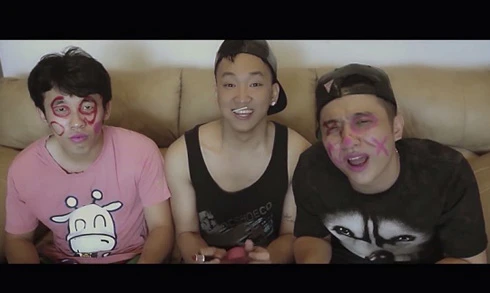 Nhóm hát ca khúc tục tĩu “thách thức” Thanh tra văn hóa ảnh 1